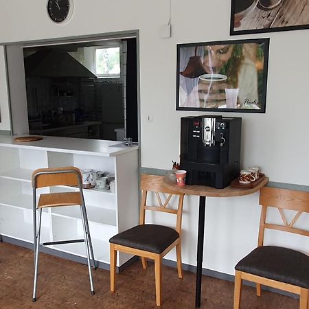 Folketshus I Olshammar Bed & Breakfast ภายนอก รูปภาพ